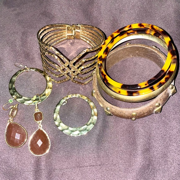 Jewelry Bundle - Picture 1 of 3